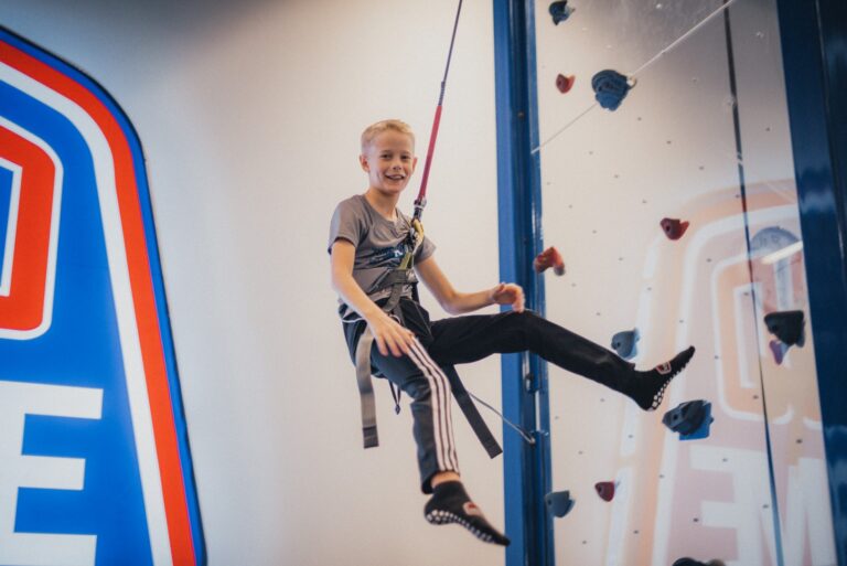 ensam på turbo sport zone i uppsala