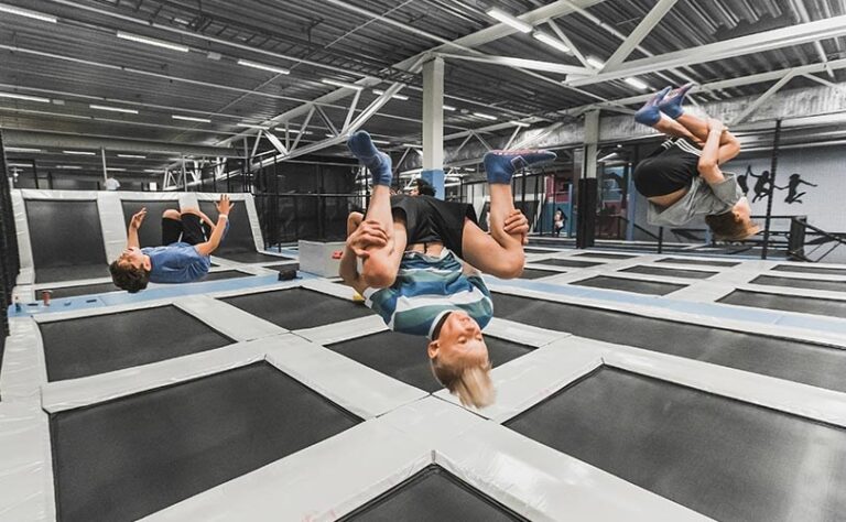 roligt att göra i Uppsala hos trampolinpark Turbo stuntzone